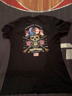 Liberty Howitzer MFG Women’s Black Short Sleeve Tee - American Patriot Skull